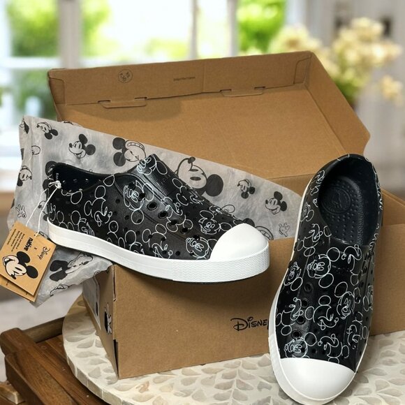 Native Kids X Disney Jefferson Print Slip-on Water Shoes Mickey Doodle Size J 1 - Picture 1 of 14